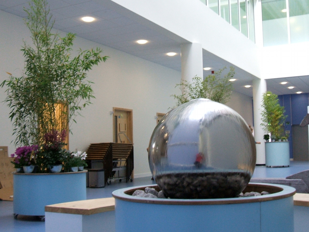 bridge-mirror-ball-water-sensory-special-school-garden-vicky-cave